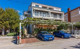Apartments Pera